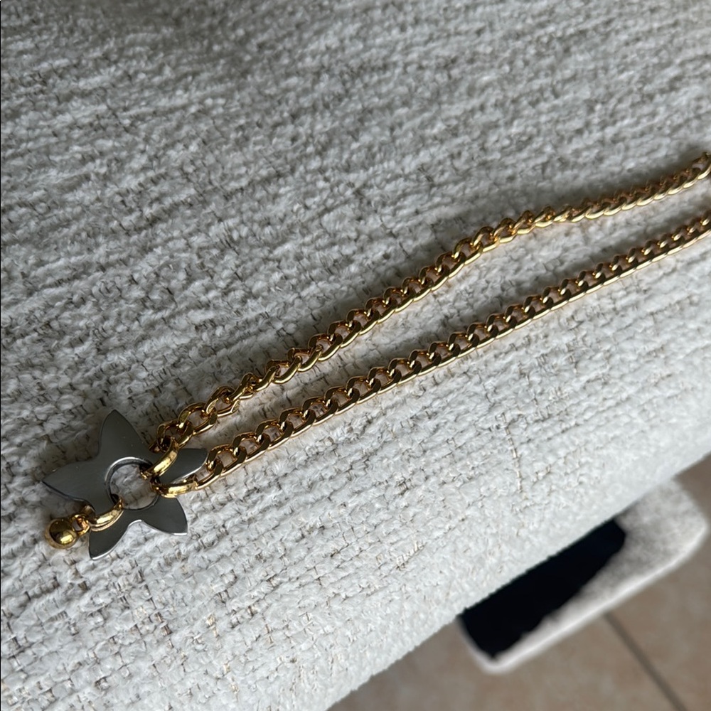 Gold Chain Necklace with Star Pendant made with Recycled Aluminum